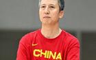 中国男篮输日本仅1天，难堪场面上演，郭士强如今处境进退两难